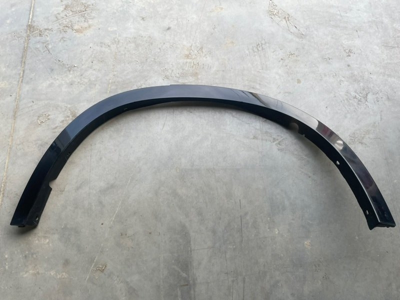 Накладка заднего крыла левого