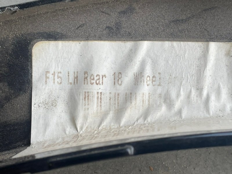 Накладка заднего крыла левого