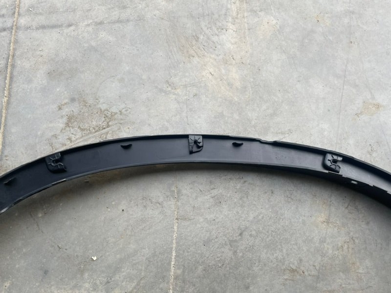 Накладка заднего крыла левого