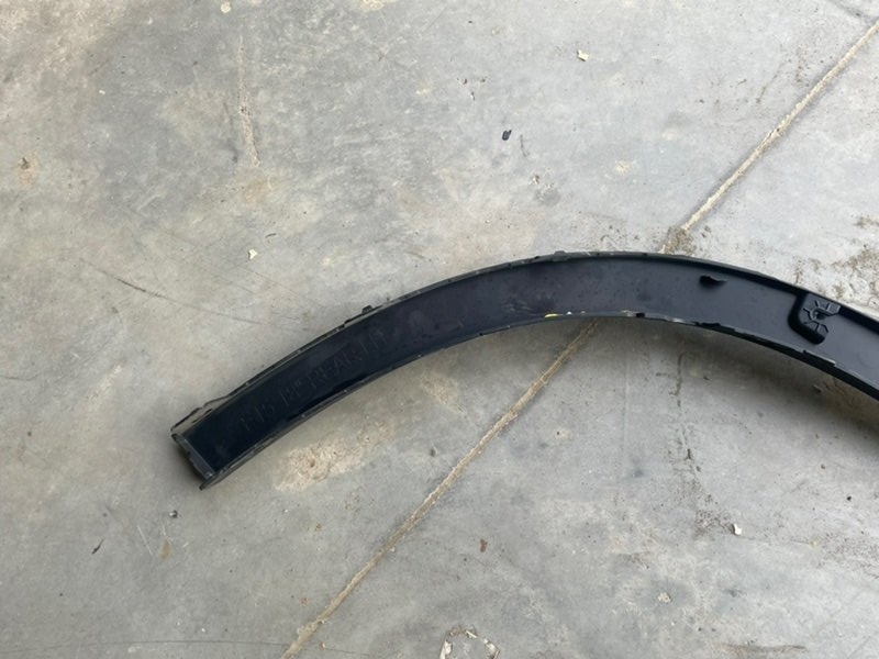 Накладка заднего крыла левого