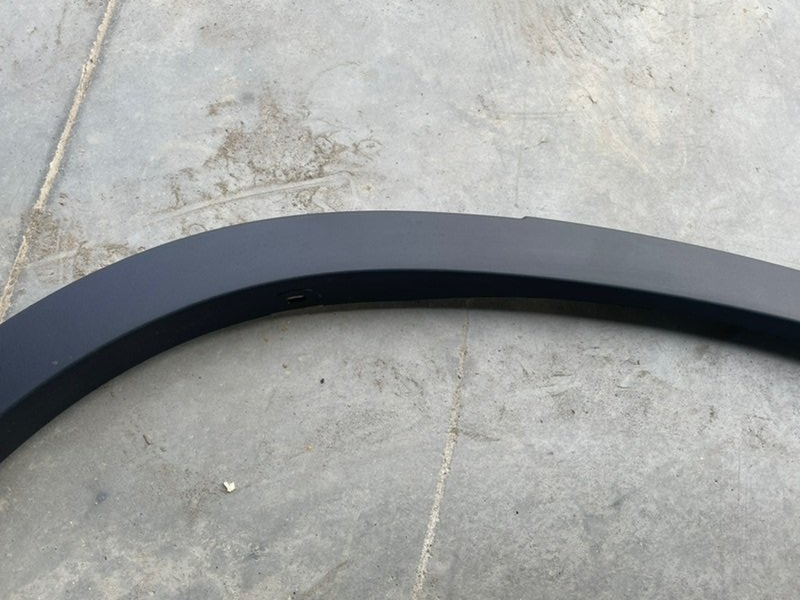 Накладка заднего крыла левого