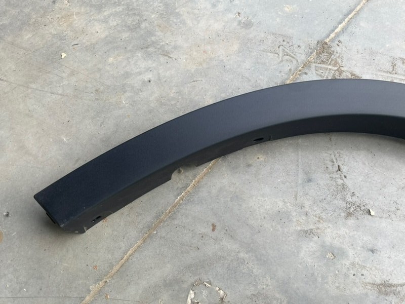 Накладка заднего крыла левого