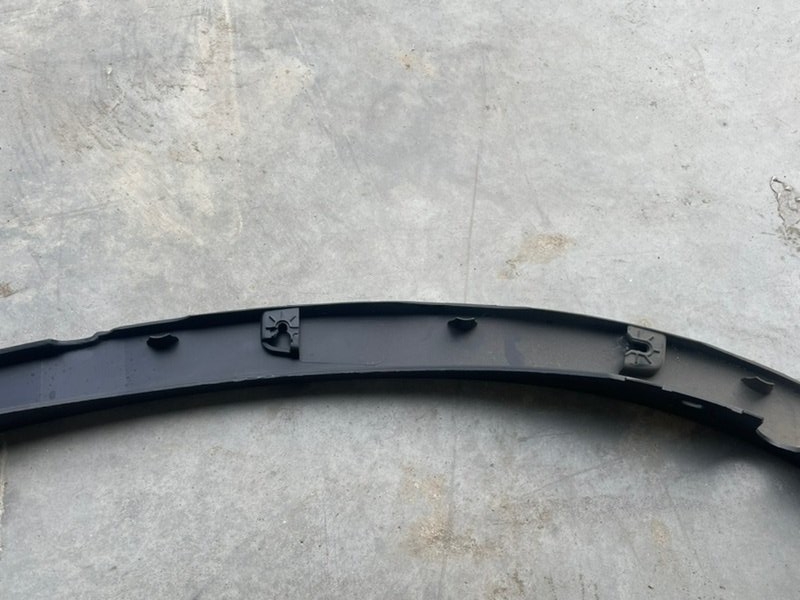 Накладка заднего крыла правого