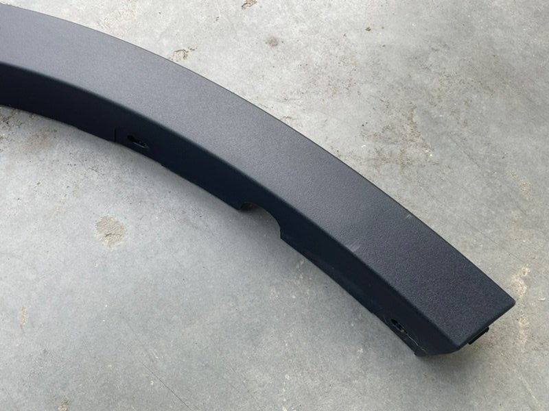 Накладка заднего крыла правого