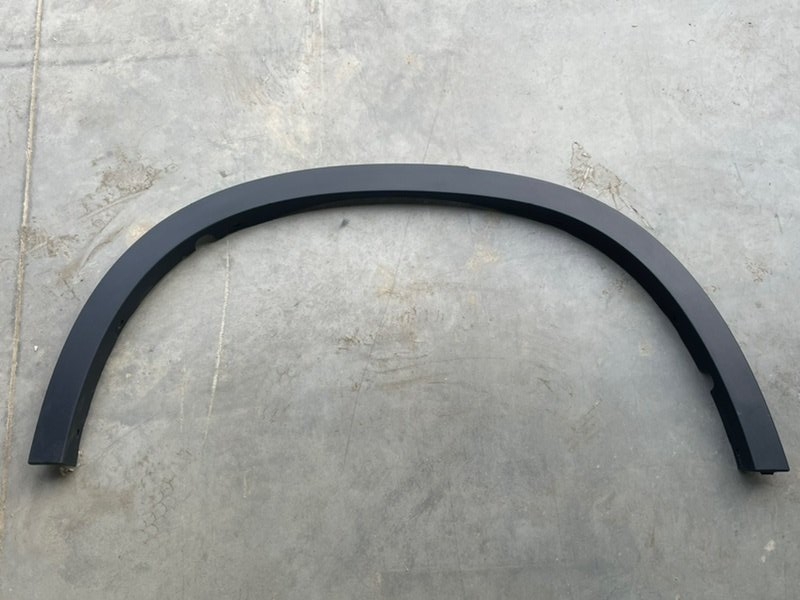 Накладка заднего крыла правого