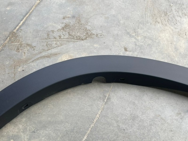 Накладка заднего крыла правого