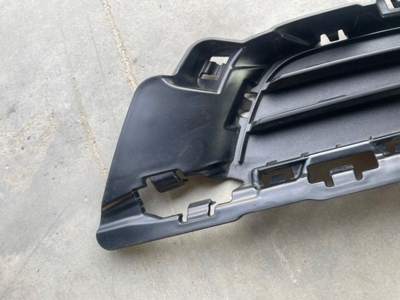 Решетка в бампер правая