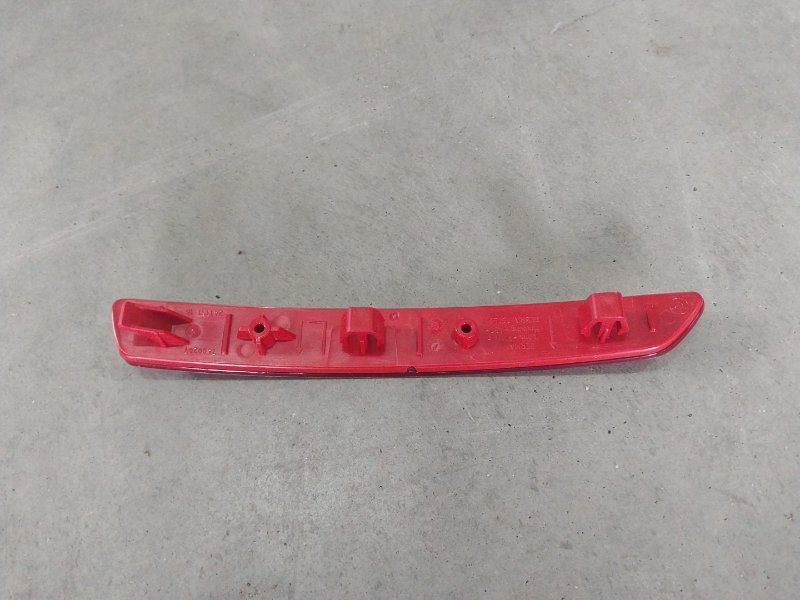 Отражатель в бампер задний левый