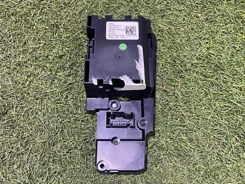 Кронштейн крепления торпедо