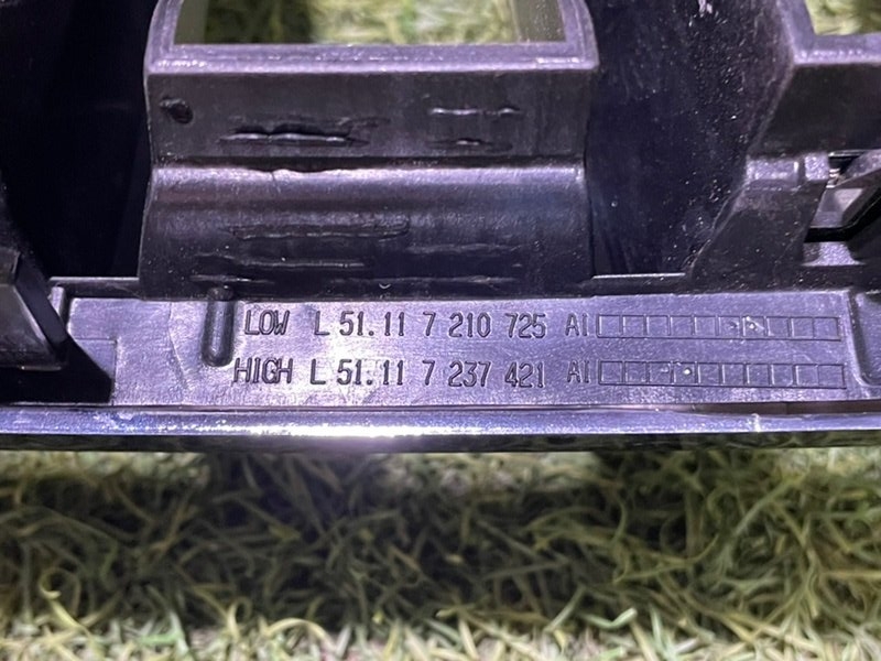 Решетка радиатора левая