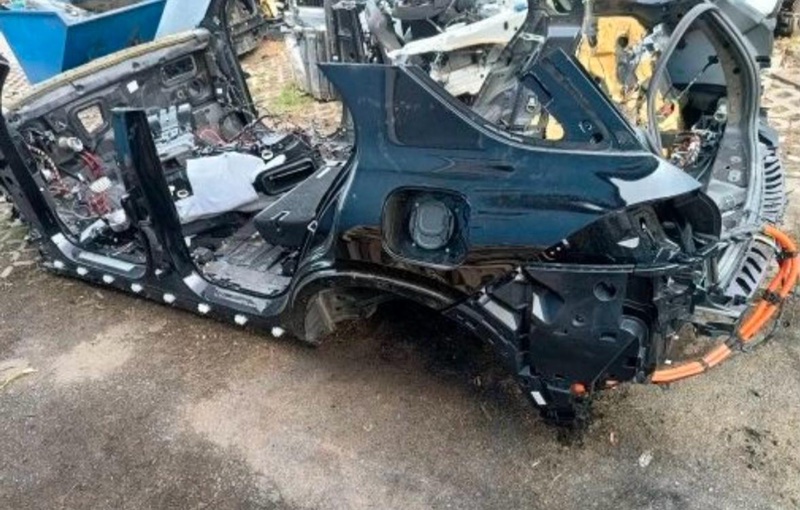 Крыло заднее левое