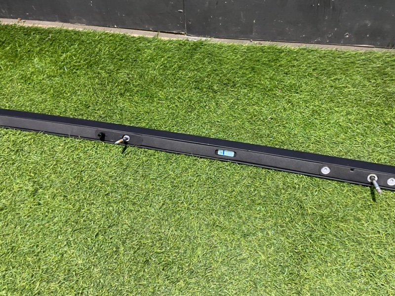 Рейлинг (релинг) правый (планка на крышу)