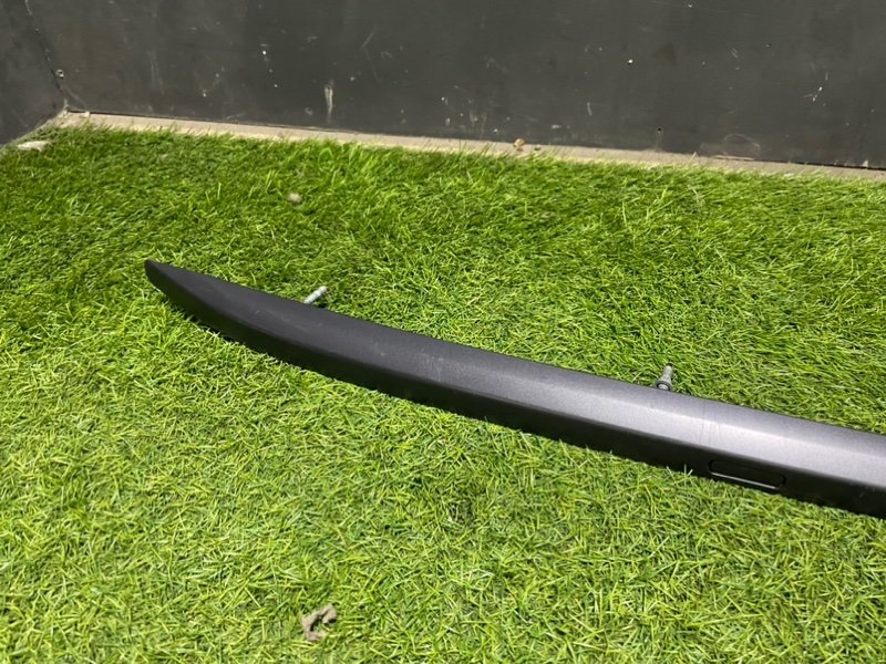 Рейлинг (релинг) правый (планка на крышу)