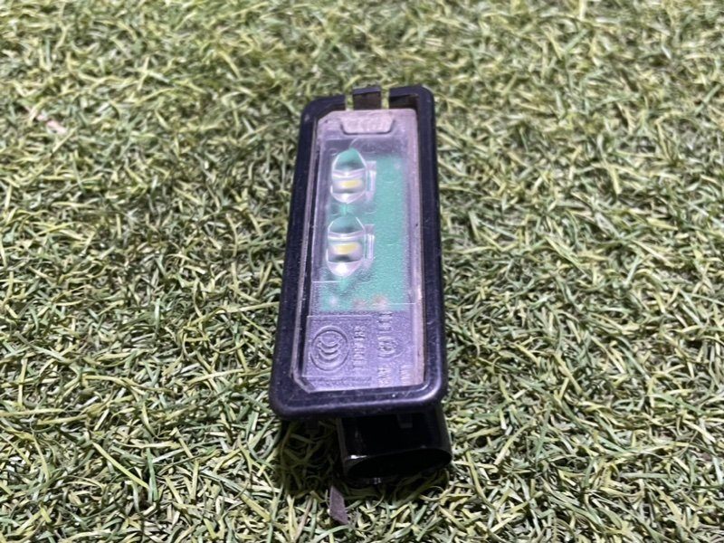 Фонарь подсветки номера