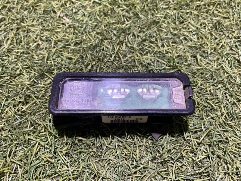 Фонарь подсветки номера