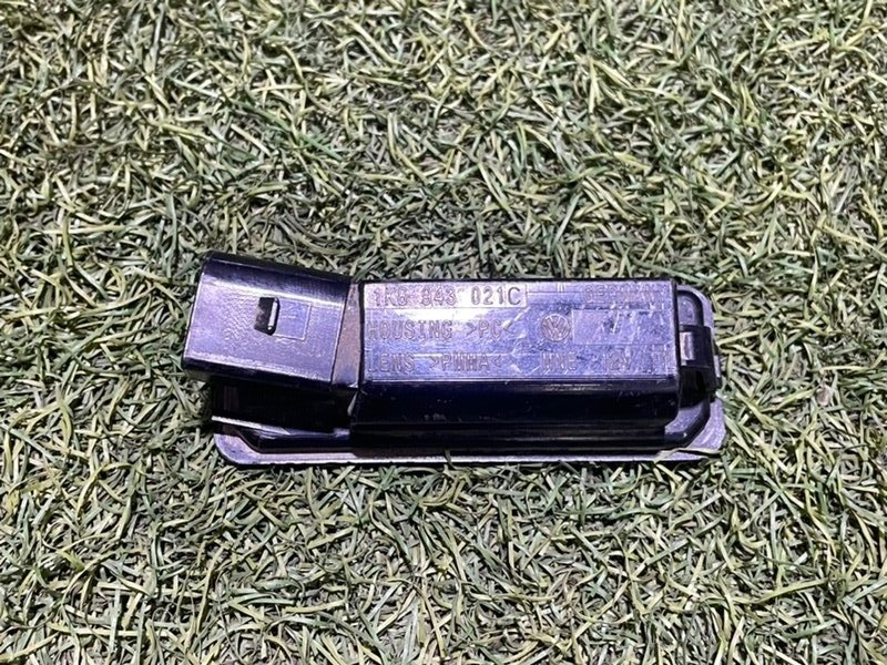 Фонарь подсветки номера