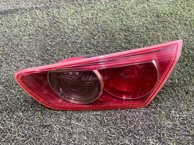 Фонарь задний внутренний правый