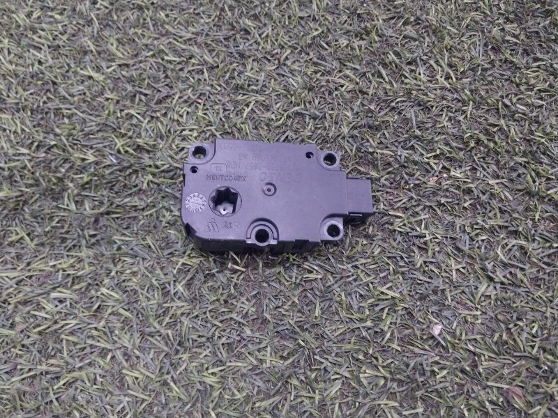 Моторчик заслонки печки