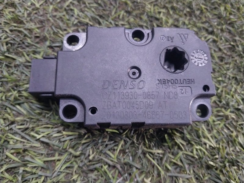 Моторчик заслонки печки