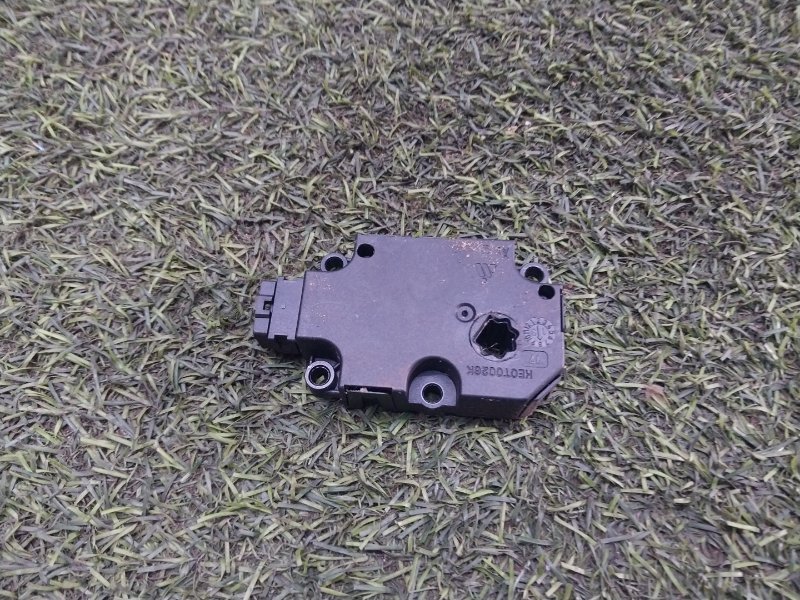 Моторчик заслонки печки