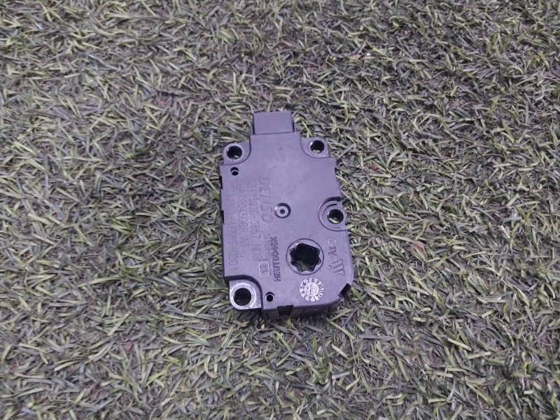 Моторчик заслонки печки