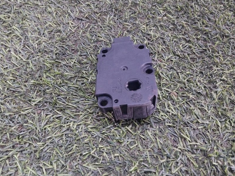 Моторчик заслонки печки