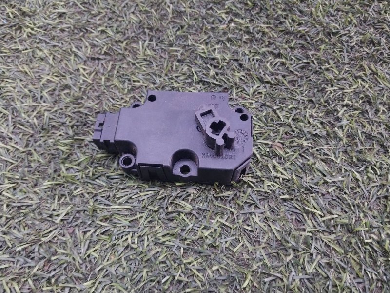 Моторчик заслонки печки