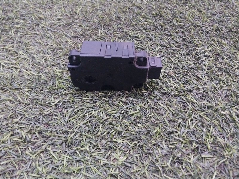 Моторчик заслонки печки