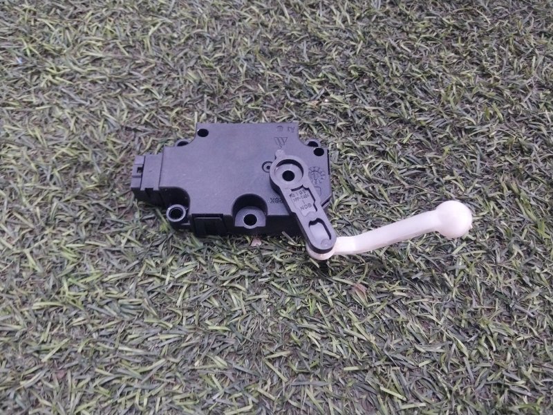 Моторчик заслонки печки