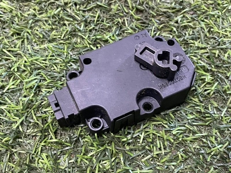 Моторчик заслонки печки