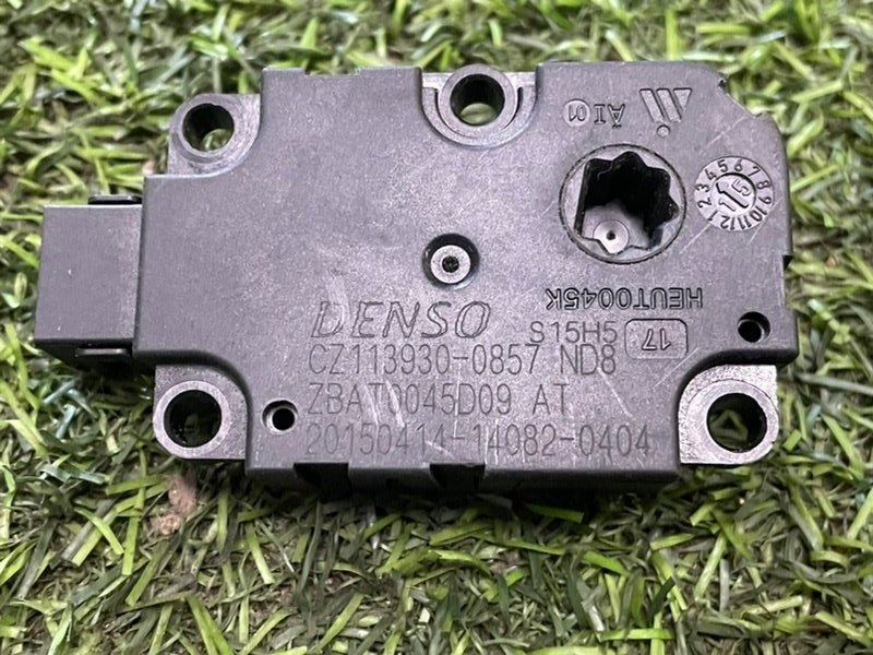 Моторчик заслонки печки