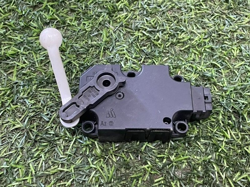 Моторчик заслонки печки