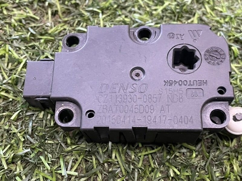 Моторчик заслонки печки