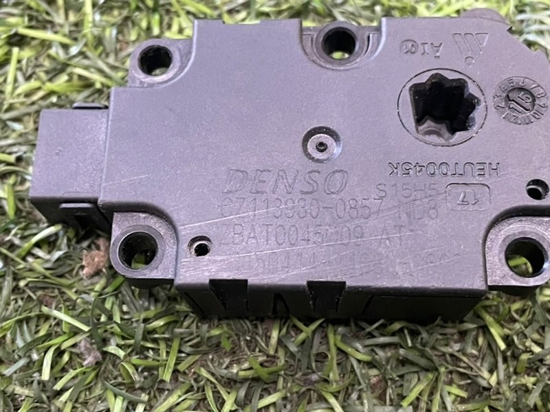 Моторчик заслонки печки