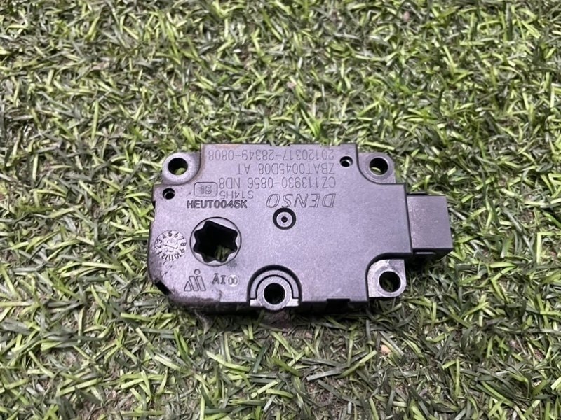 Моторчик заслонки печки