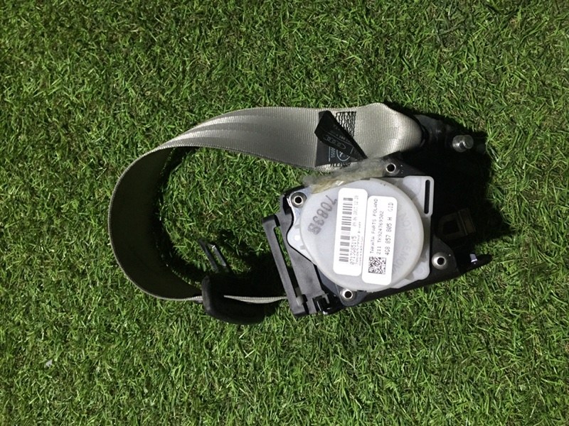 Ремень безопасности