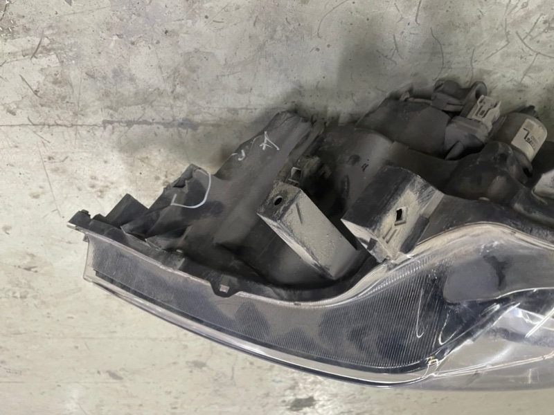 Фара левая