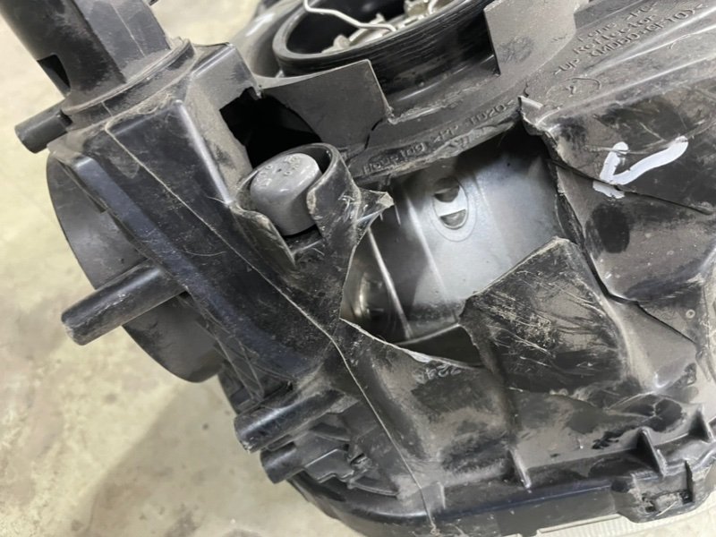 Фара левая для Juke (F15) 2011-2020