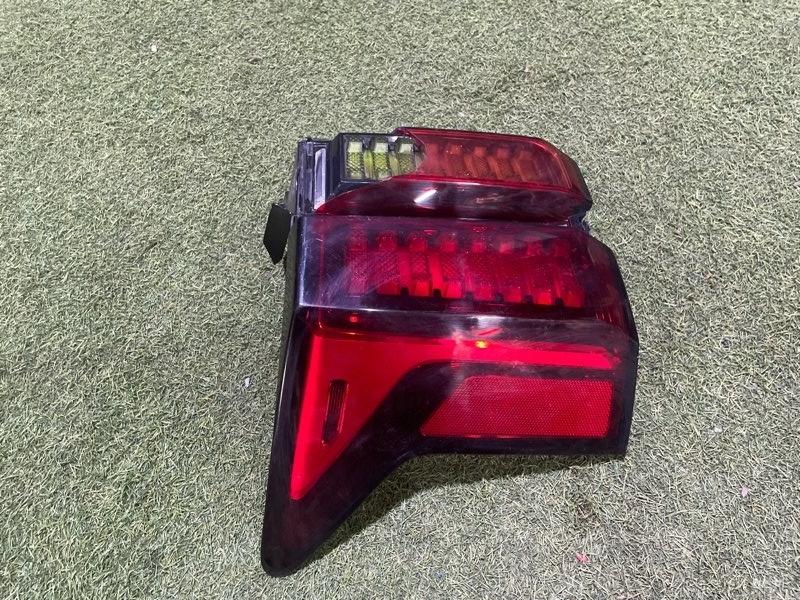 Фонарь задний наружный левый