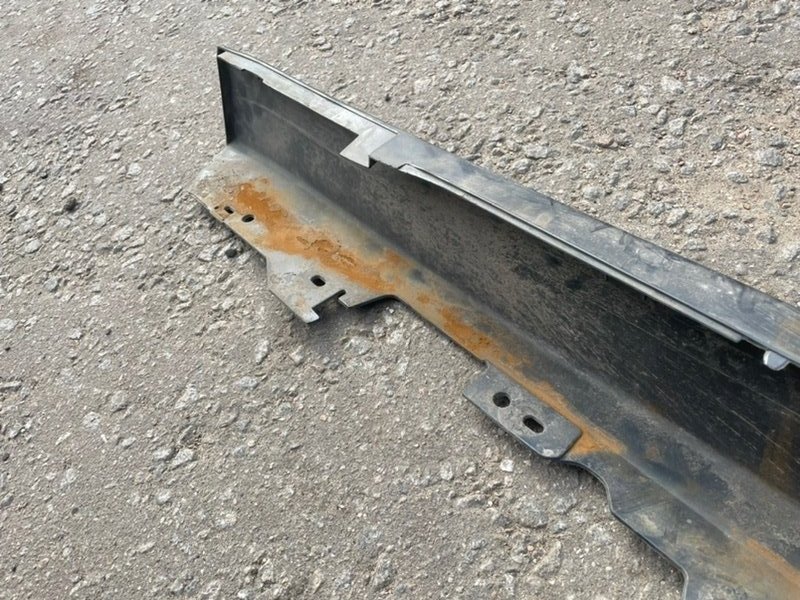 Порог правый