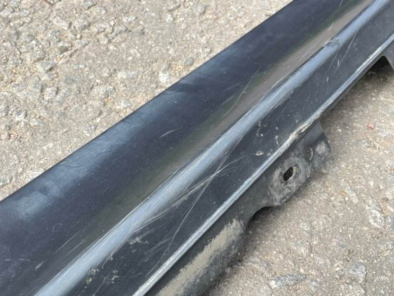 Порог правый