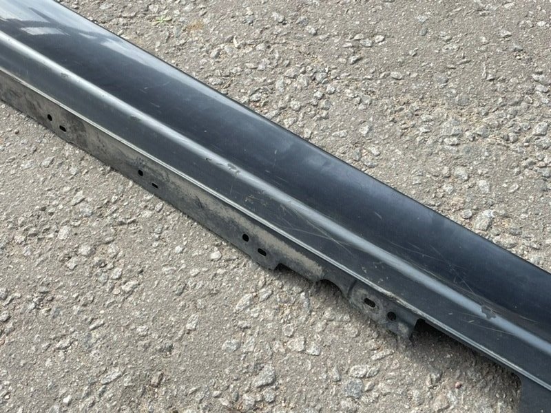 Порог правый