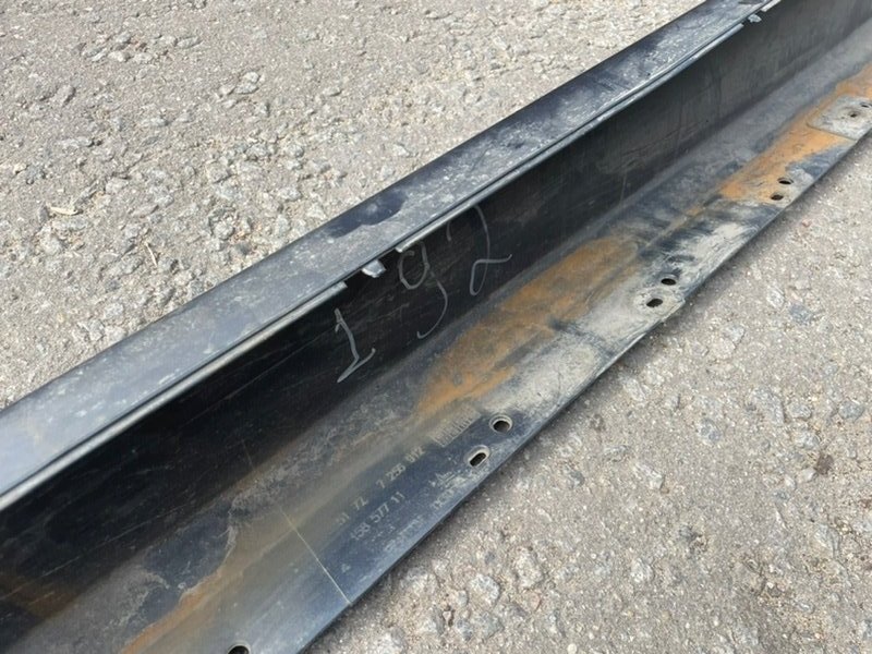 Порог правый