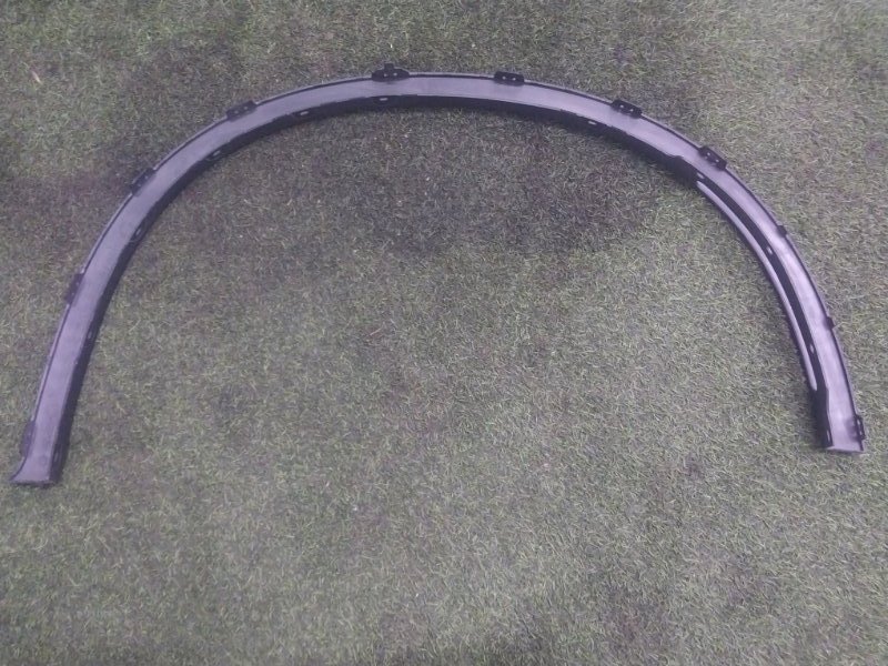 Накладка переднего крыла левого