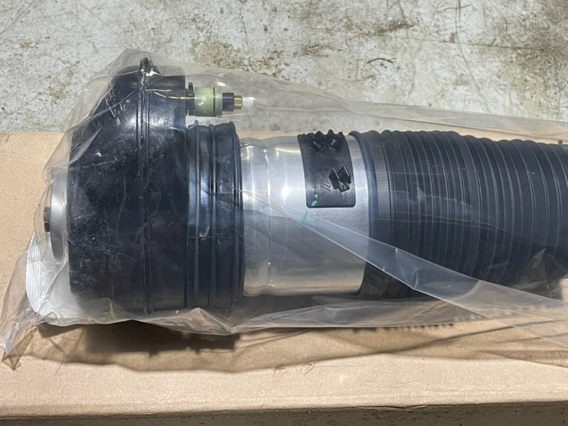 Амортизатор передний правый