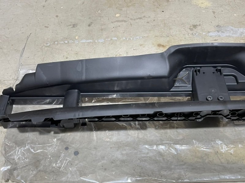 Воздуховод радиатора верхний