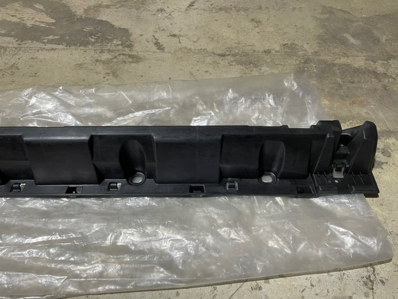 Накладка на подножку