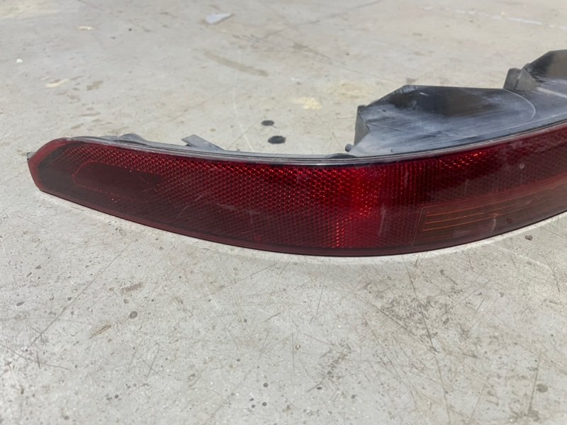 Фонарь задний в бампер левый