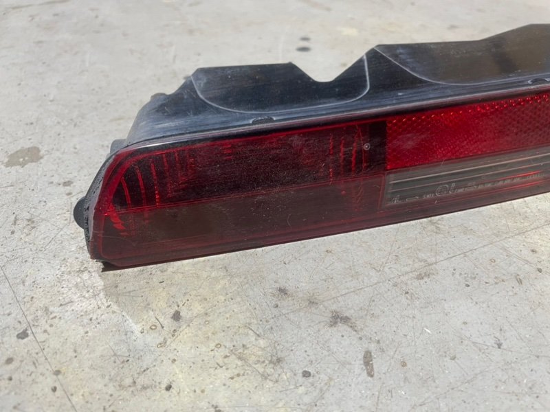 Фонарь задний в бампер правый