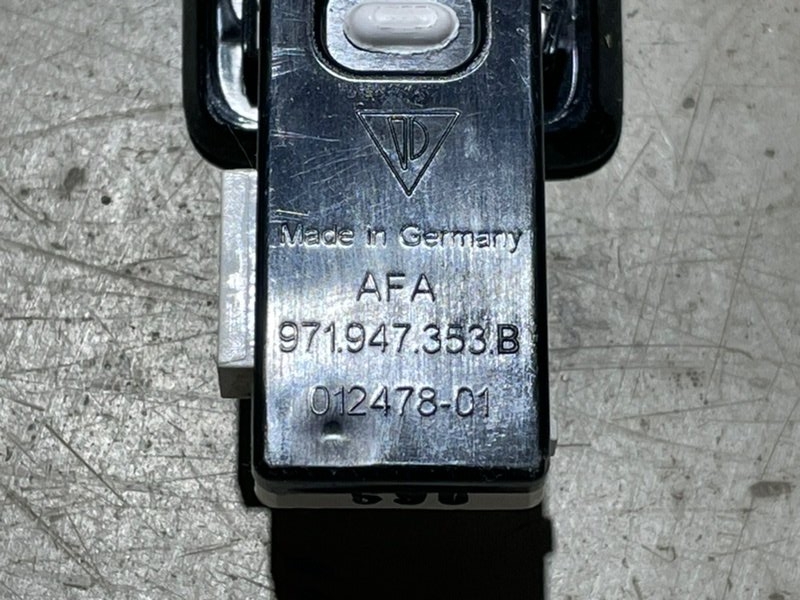 Плафон салонный